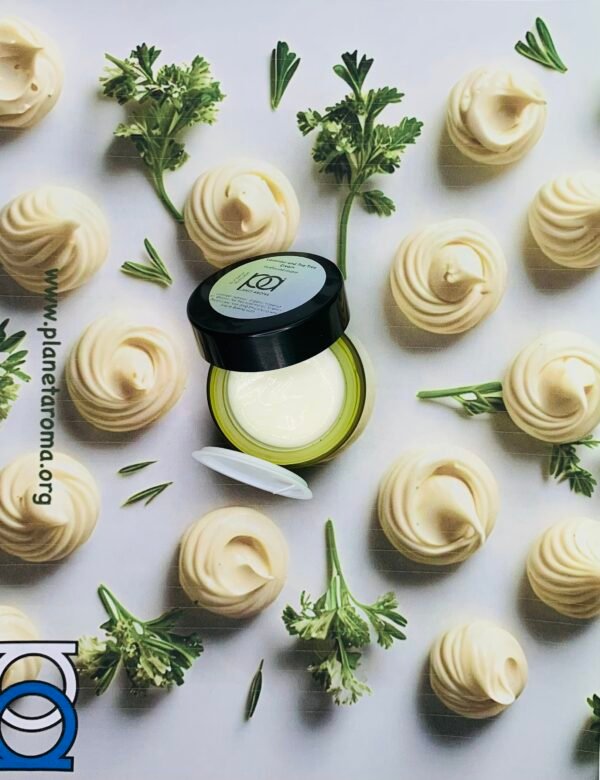 Nourishing Hazelnut Oil & Tea Tree Cream - Image 5